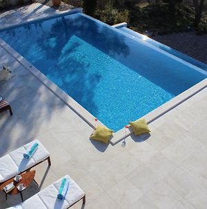 Villa Yanko With Big Heated Pool And Sea View Tucepi Room photo