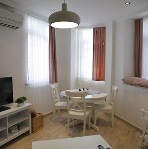 Unique And Central Istanbul Experience Taksim Apartment Exterior photo