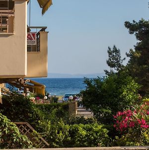 Stylish Beach House By The Sea Villa Gerakini Exterior photo