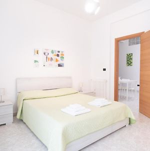Cozy Apartments De Gasperi Bari Exterior photo