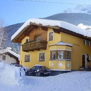 Haus Carinthia Apartment Pettneu am Arlberg Exterior photo