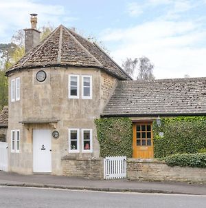 Pike Cottage Acton Turville Exterior photo
