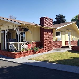 Paso Robles Wine Country Inn Exterior photo