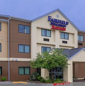Fairfield Inn & Suites Victoria Exterior photo