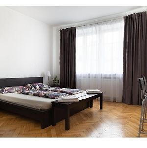 Six Senses Bratislava - Luxury And Central Apartment Exterior photo