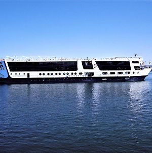 Lady Sophia Nile Cruise - Every Saturday From Luxor For 07 & 04 Nights - Every Wednesday From Aswan For 03 Nights Hotel Exterior photo