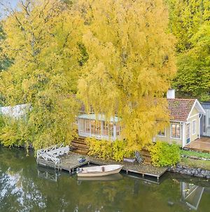 Peaceful, Picturesque Lake & Forest Retreat Villa Stockholm Exterior photo