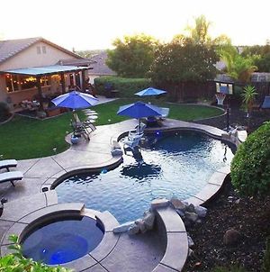 Fabulous Grand Home Pool~Jacuzzi Central Walkable Folsom Exterior photo