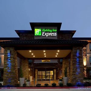 Holiday Inn Express & Suites Marble Falls Exterior photo