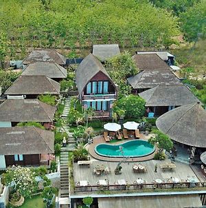 Ocean Terrace Suite And Spa Luxury Nusa Penida Exterior photo