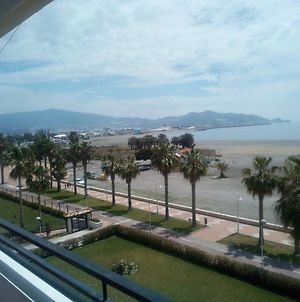 Motril Primera Linea De Playa, 3 Habitaciones, Terraza Sobre El Mar, 4º Sin Ascensor Exterior photo