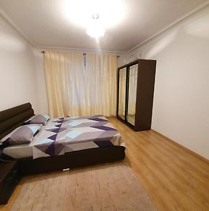 Stefan Cel Mare Rent Lux 2 Rooms Apartments In Chisinau Exterior photo