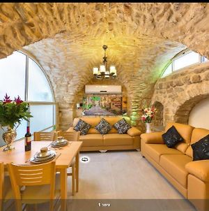 Vacation In The Old City Of Safed Hotel Exterior photo