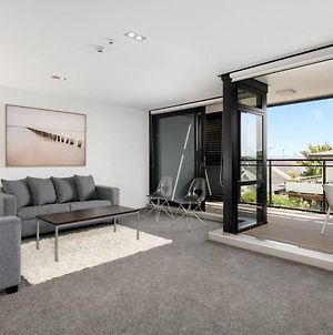 Central Mount Apartment, Quiet And Spacious With Pool Mount Maunganui Exterior photo