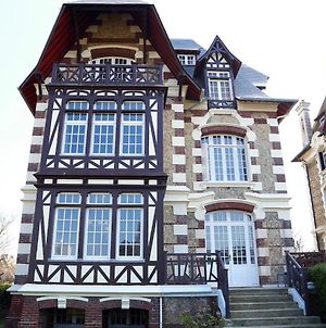 Villa Eugenie Deauville Exterior photo