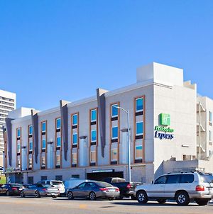 Holiday Inn Express West Los Angeles Exterior photo