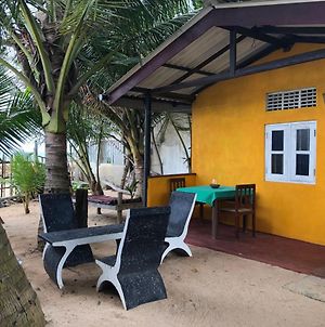 Sunset Beach Cabana Villa Ambalangoda  Exterior photo