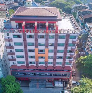 H Plus Hotel Yangon Exterior photo