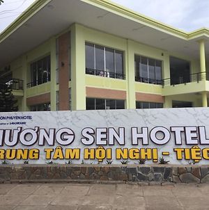 Khach San Huong Sen Phu Yen Hotel Tuy Hoa Exterior photo