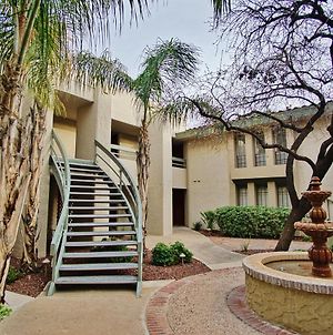 Golf Getaway With Pool Access Walk To Fashion Park! Apartment Phoenix Exterior photo