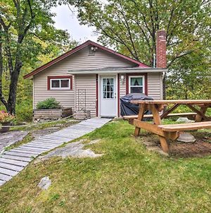Cute Gilford Cottage With Grill - Walk To Beach Exterior photo