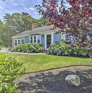 Cape Cod House With Deck And Grill - 2 Miles To Beach! Chatham Exterior photo