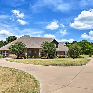 Large Stallion Lake Ranch Home With Patio On 4 Acres Van Exterior photo
