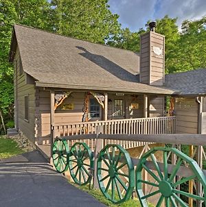 Return To Eden Cabin With Hot Tub 4 Mi To Dollywood Villa Sevierville Exterior photo