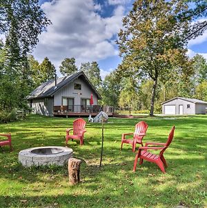 Pet-Friendly Traverse City Cabin With River Access! Exterior photo