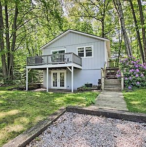 Ludington Cottage With Deck, Yard And Fire Pit! Exterior photo