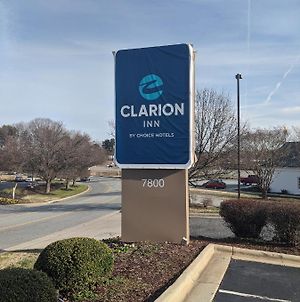 Clarion Pointe Greensboro Airport Hotel Exterior photo