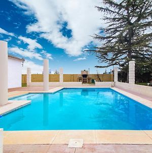 Lavish Villa In Villamuriel De Cerrato With Swimming Pool Exterior photo