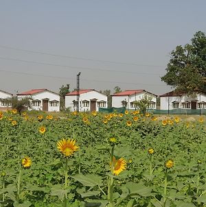 Living Green Farms Hotel Allahabad Exterior photo