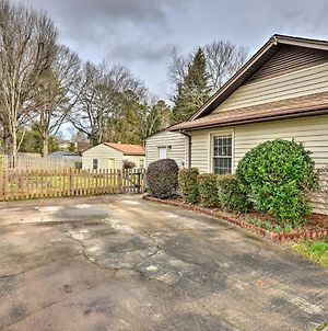 Cozy Home With Fenced Yard Less Than 1 Mi Downtown Matthews! Charlotte Exterior photo