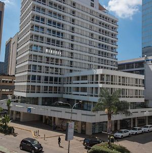 Oakwood Hotel Nairobi Exterior photo