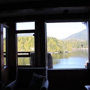 Safe Harbour Suite By Natural Elements Vacation Rentals Ucluelet Exterior photo