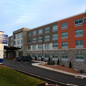 Holiday Inn Express & Suites Pittsburgh - Monroeville Exterior photo