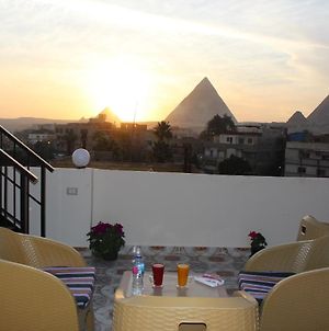 Magic Golden Pyramids Inn Giza Exterior photo