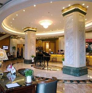 Dalian Wanda International Hotel Exterior photo