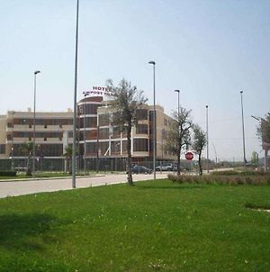 Airport Hotel Tirana - Rinas Exterior photo
