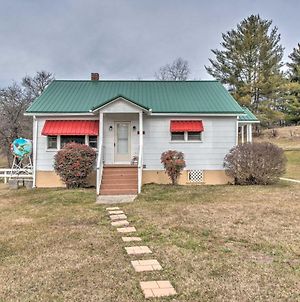 Quaint And Scenic Country Cottage, 3 Mi To New River Independence Exterior photo