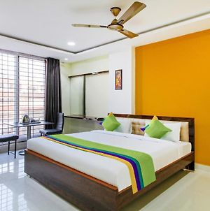 Itsy By Treebo - D'Comfort Inn Hyderabad Exterior photo