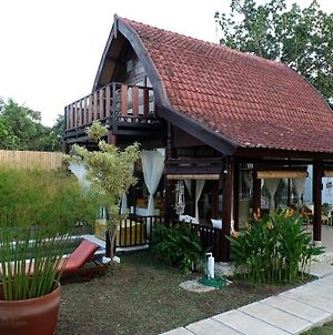 Le Kekeri Villas Collection Mataram Exterior photo