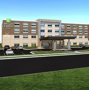 Holiday Inn Express And Suites Brunswick Exterior photo