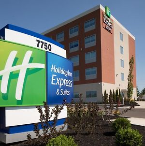 Holiday Inn Express & Suites Cincinnati North - Liberty Way West Chester Exterior photo