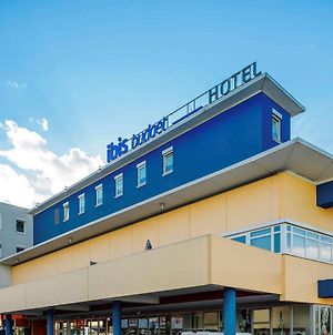 Ibis Budget Salzburg Airport - Contactless Check-In Hotel Exterior photo