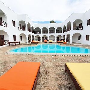 Harmony Resort Boutique Hotel Banjul Exterior photo