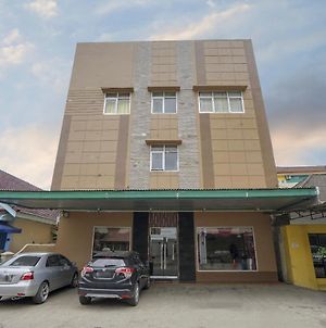 Oyo 2255 Hotel Aifih Palembang Exterior photo