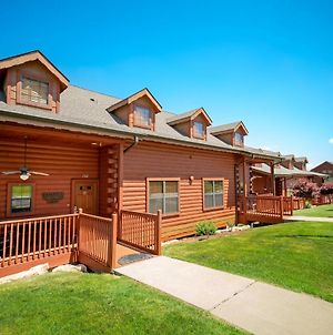 Cabins At Grand Mountain Hotel Branson Exterior photo