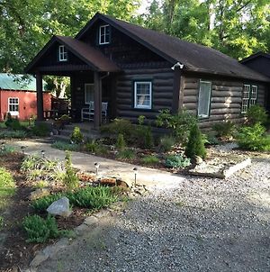 The Bent Branch Lodge - A Gnomes Retreat - Historic Virginia Log Cabin, Coy Pond And Babbling Brook Lynchburg Exterior photo